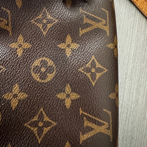 Louis Vuitton Classic Monogram Crossbody Bag - Picture 8 of 10